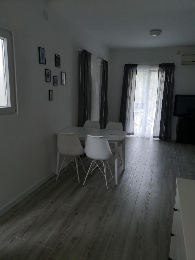Apartmani Alma Podgora Eksteriør billede