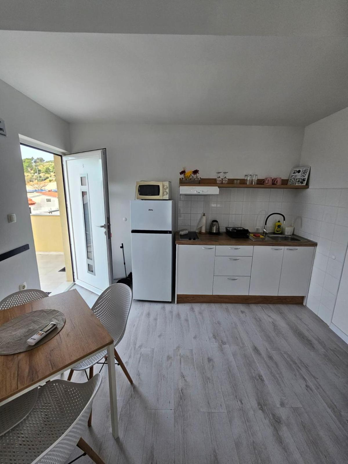 Apartmani Alma Podgora Eksteriør billede